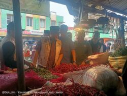 Sidak ke Pasar Angso Duo, Sekda Sudirman Pastikan Sembako Tersedia dan Terjangkau Jelang Puasa dan Lebaran