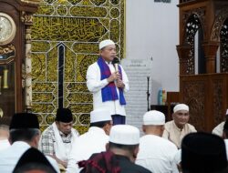 Safari Ramadhan 1446 H di Sarolangun: Gubernur Al Haris Berikan 1 Tiket Umroh untuk Warga