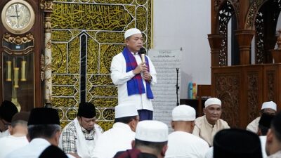 Safari Ramadhan 1446 H di Sarolangun: Gubernur Al Haris Berikan 1 Tiket Umroh untuk Warga