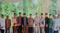 Wakil DPRD Muaro Jambi Jurjani Bersama Masyarakat Lakukan Ziarah Kubur