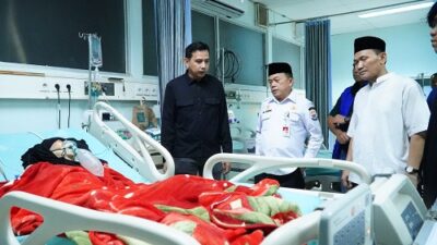 Malam Takbiran Gubernur Al Haris Kunjungi Pasien di RSUD Raden Mattaher