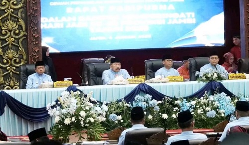 Paripurna HUT ke-68 Provinsi Jambi Ketua DPRD