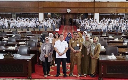 Sekretaris Komisi III DPRD Sambut Kunjungan Siswa SMA 4 Kota Jambi