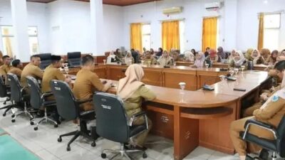 Sekretariat DPRD Gelar Rapat Evaluasi Kinerja Pegawai