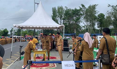 1077 Pegawai Pemerintah dengan Perjanjian Kerja Tahap I di Lantik Bupati Batang Hari