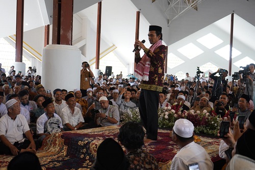 Masjid Raya Tsamaratul Insan Dipadati Ribuan Jemaah Dalam Tabligh Akbar Pemprov Jambi