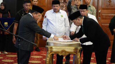 Lantik Pimpinan BAZNAS Periode 2025-2030, Gubernur Al Haris Dorong Pengelolaan Zakat Yang Baik Untuk Kesejahteraan Masyarakat