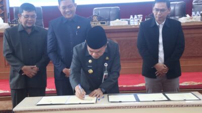 Gubernur Al Haris dan DPRD Provinsi Jambi Sepakati Perubahan KUA dan PPAS APBD Provinsi Jambi Tahun Anggaran 2025