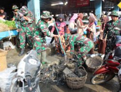 Sinergi TNI – Rakyat Warnai Karya Bhakti HUT TNI ke – 80 di Pasar Besar Angso Duo Jambi