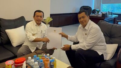 Gubernur Al Haris Antar Langsung Berkas Pengusulan PPPK Paruh Waktu ke Kementerian PANRB