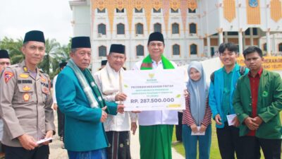Hadiri Hari Santri Nasional Tahun 2025 di Merangin, Wagub Sani Ajak ASN Berperan Aktif Bantu Kehidupan Ponpes