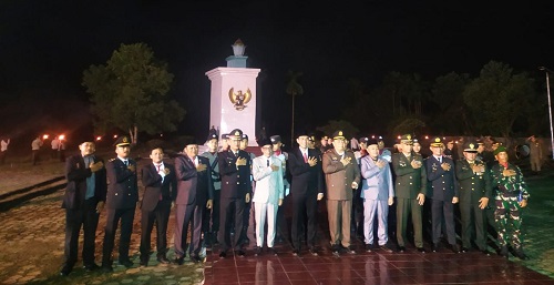 Mengenang Jasa Para Pahlawan Bangsa, Ketua DPRD Ikuti Apel Kehormatan Dan Renungan Suci