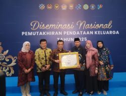 Hadiri Diseminasi Nasional Pemutakhiran Pendataan Keluarga 2025, Gubernur Al Haris Terima Penghargaan dari BKKBN