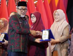 Gala Dinner HUT ke-54 KORPRI Provinsi Jambi: Sekda Sudirman Apresiasi ASN Berprestasi dan Purnabakti 2025