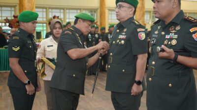 Danrem 042/Gapu Pimpin Penyerahan Jabatan Kasrem dan Sertijab Dua Dandim