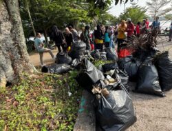 Wagub Sani Pimpin Gotong Royong Massal Gerakan Indonesia ASRI di Danau Sipin