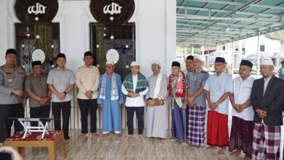 Senyum Warga Batang Asai Sambut Jalan Baru, Gubernur Al Haris Resmikan Akses Impian 88 Kilometer