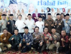 Halal Bihalal Sekaligus Open House di Kediaman Pribadi, Gubernur Al Haris Tekankan Pererat Kebersamaan
