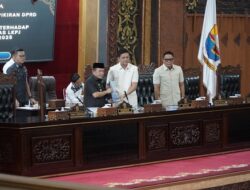 Gubernur Al Haris Sampaikan Jawaban atas Pandangan Umum Fraksi DPRD Terhadap LKPJ 2025, Tegaskan Komitmen Penguatan Fiskal dan Pelayanan Publik