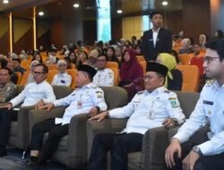 Maulana – Diza Hadiri Bedah Buku “Babad Alas”, Wamendagri Bima Arya Bagikan Refleksi Kepemimpinan