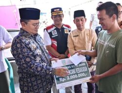 Maulana Tinjau Korban Kebakaran di Kenali Besar, Serahkan Bantuan dan Imbau Warga Waspada