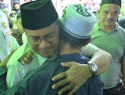 Wali Kota Maulana Takziah ke Rumah Duka Mahasiswi Korban Kecelakaan Kereta di Jakarta