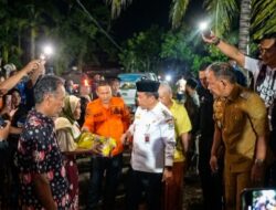 Gubernur Al Haris Tinjau Banjir di Merangin, Salurkan Bantuan dan Janjikan Perahu Gratis
