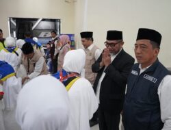 Sekda Sudirman Lepas JCH Kloter 23, Doakan Jamaah Jadi Haji Mabrur, Pulang Sehat
