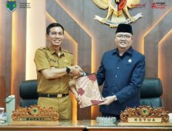 Wakil Ketua II DPRD Batang Hari Pimpin Paripurna Penyampaian Rekomendasi LKPJ Bupati Tahun 2025