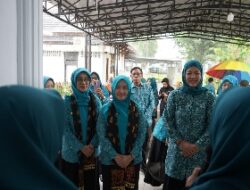 Hesti Haris Sosialisasikan Gerakan Jambi Bersholawat di Merangin