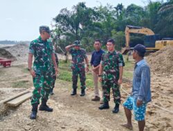 Kasiter Korem 042/Gapu Tinjau Pembangunan Jembatan Program Karya Bakti Skala Besar TA 2026 di Sarolangun